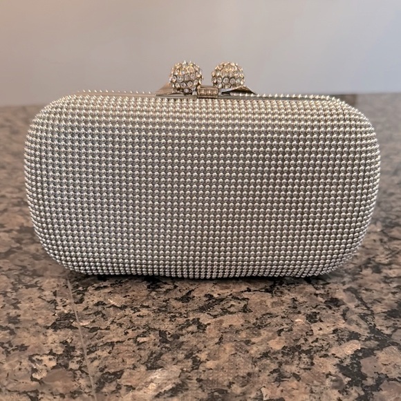 Lovely Silver ball Clutch Bag NWT - Picture 1 of 12